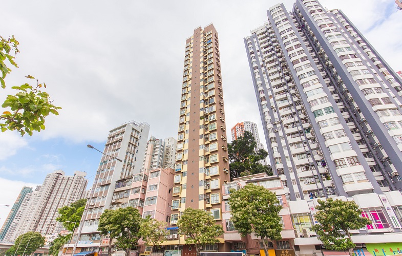 银丰大厦海景2房户放盘2日即获承接    家庭客斥588万元入市 实呎价约15,393元