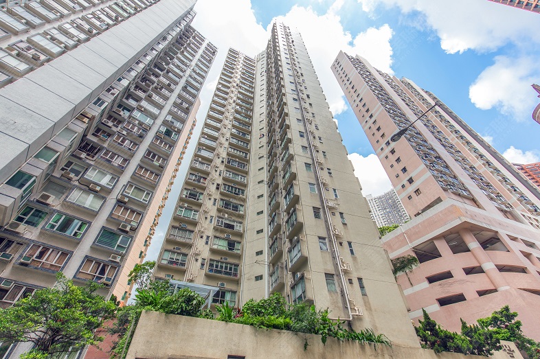 華翠臺3房套減租1,500元獲家庭客垂青 斥2.65萬元承租 實呎租約41.9元