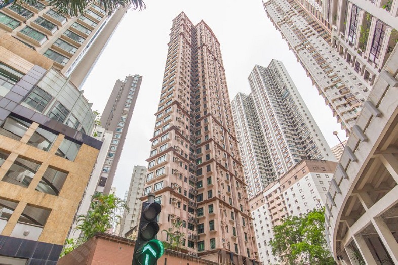 首置客睇楼1次即购辉煌台2房户 成交价940万元 低市价5%