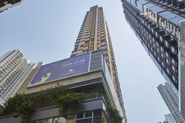 港岛.东18 低层2房连储物室 月租1.8万元 实呎租约34.7元