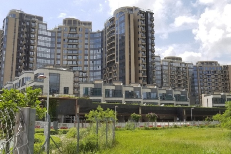 藍塘傲中高層4房套連工人房戶 外區客斥2,192萬元入市 業主獲利378.8萬元離場