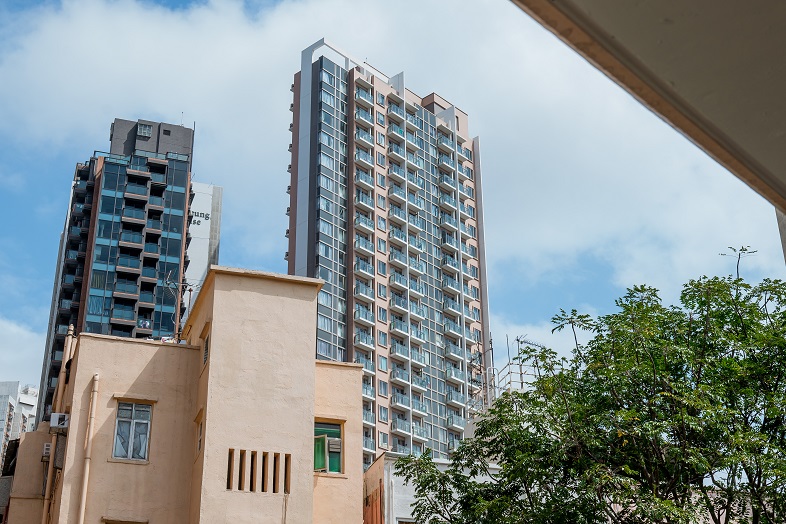 登峰.南岸极高层海景1房户 外区客斥1.48万元承租 较市价高约5% 业主享回报约3.2厘