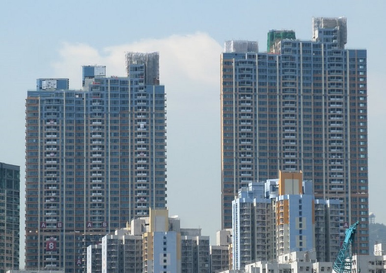 帝峯．皇殿高層海景3房套廁連工人套廁及儲物室單位 同區家庭客斥5.2萬元承租 業主享回報約3.4厘