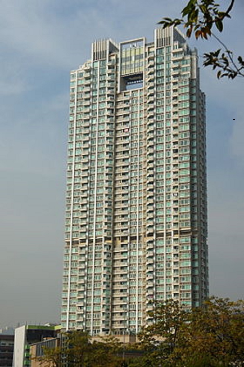 换楼客斥1,028万元购入星汇居高层3房套厕连储物室单位 原业主帐面亏损约190万元离场