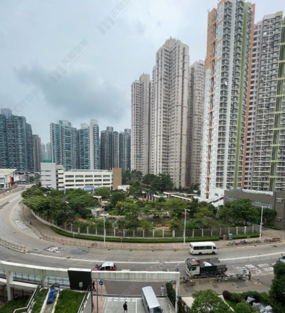 雍明苑中層原則開放式單位 綠表價318萬元易手 實用呎價8,281元