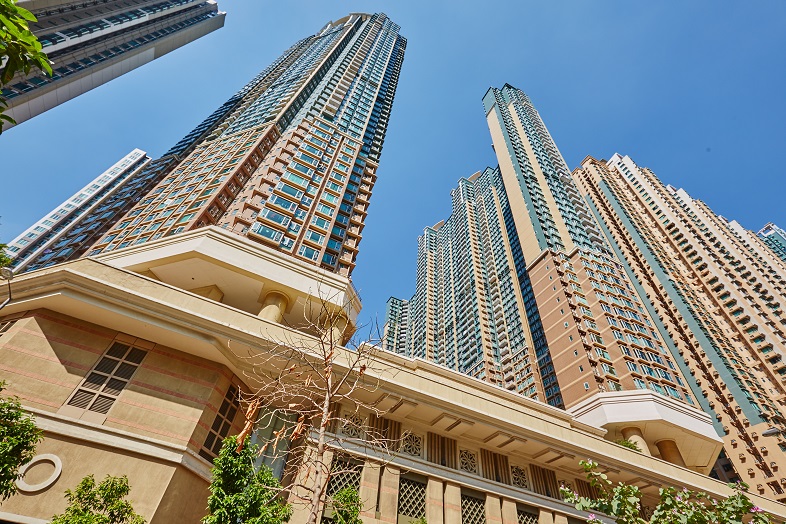 泓景台极高层3房套 公司长线客“无楼睇”斥1,055万元入市 原业主反价仍获承接 持货18年赚672万