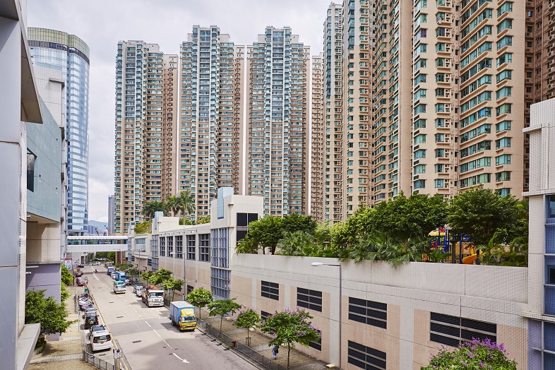 維港灣中層海景3房1套連工人房 外區家庭客斥4.1萬元承租 業主享回報約3厘